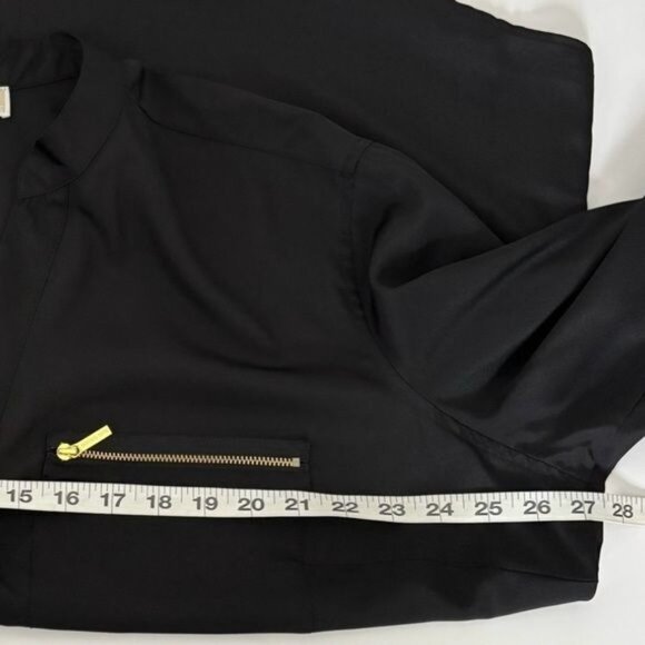 Michael Kors Blouse 2X Zip Pockets V Neck Quiet Luxury Dark Academia Soft Girl - Picture 6 of 12